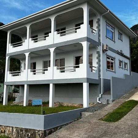 Western Ocean Breeze Self Catering Victoria Eksteriør bilde