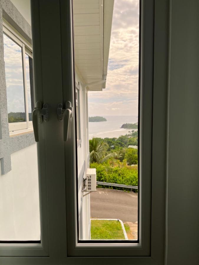 Western Ocean Breeze Self Catering Victoria Eksteriør bilde