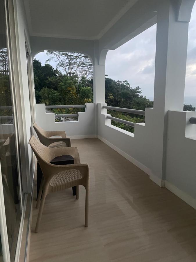 Western Ocean Breeze Self Catering Victoria Eksteriør bilde